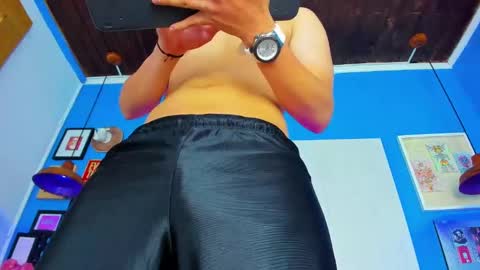 ---Thomas--- online show from January 22, 4:55 am