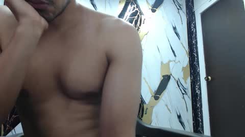 Thomas online show from February 8, 8:34 pm