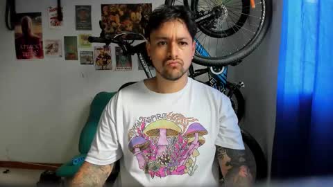 Thomas online show from November 24, 4:49 pm