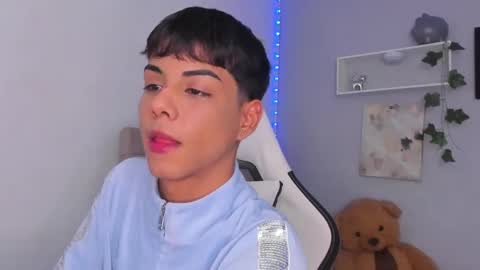 Thomas online show from November 1, 1:17 am