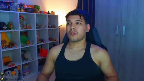 Snapshot of thomascollins__ chatting on February 8, 7:26 am Thomas online show from February 8, 7:26 am