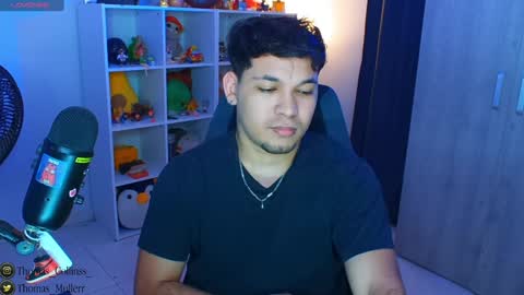 Snapshot of thomascollins__ chatting on January 19, 8:07 am Thomas online show from January 19, 8:07 am