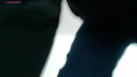 thomasjons online show from May 23, 2:29 am
