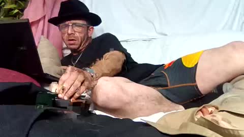 bw ky cock online show from March 23, 7:13 am