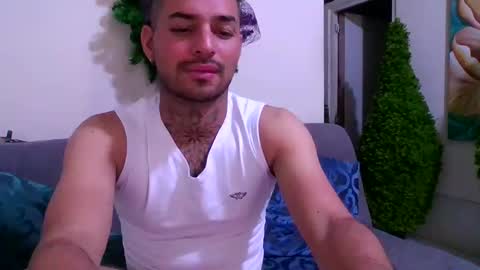 Snapshot of thomassmith2023 chatting on December 11, 7:14 pm thomas smith online show from December 11, 7:14 pm