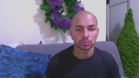 Snapshot of thomassmith2023 chatting on February 12, 7:13 pm thomas smith online show from February 12, 7:13 pm