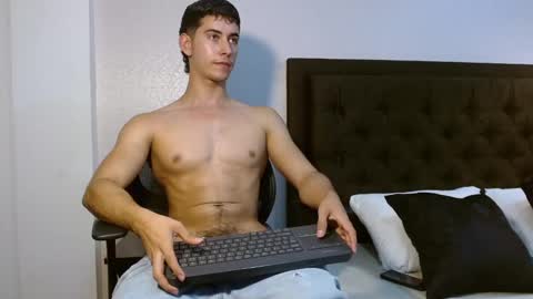 Thomas Turner online show from December 4, 8:56 pm