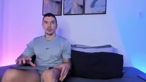THOMAS AND MASON online show from January 7, 2:31 am