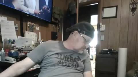 thomcatt66 online show from April 3, 12:23 pm