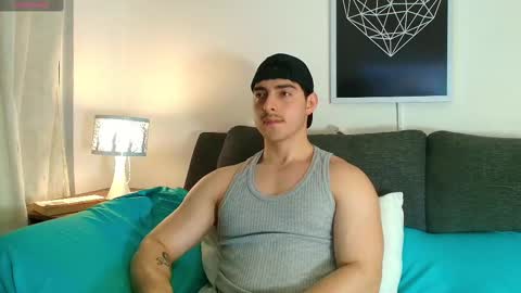 Snapshot of thomylov chatting on September 10, 4:24 am thomylov online show from September 10, 4:24 am