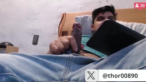 Snapshot of thor0200 chatting on January 22, 4:55 pm thor0200 online show from January 22, 4:55 pm