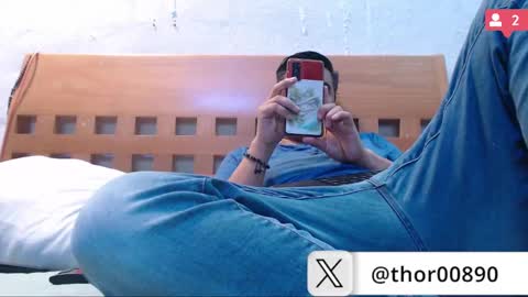 Snapshot of thor0200 chatting on January 20, 1:50 am thor0200 online show from January 20, 1:50 am