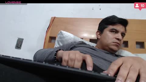 Snapshot of thor0200 chatting on January 7, 4:48 pm thor0200 online show from January 7, 4:48 pm