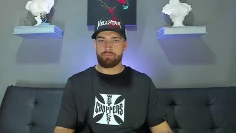 evans online show from November 26, 12:30 am