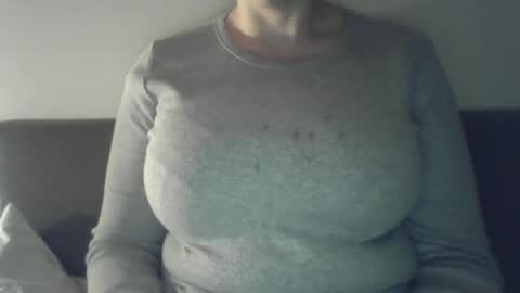 thrillho89 online show from June 14, 11:34 am