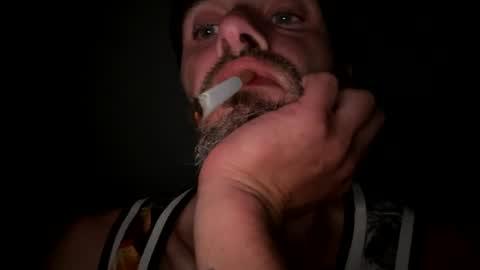 throbbing8585 online show from August 6, 7:28 am