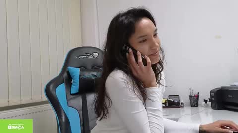 tia_j online show from February 2, 1:07 pm