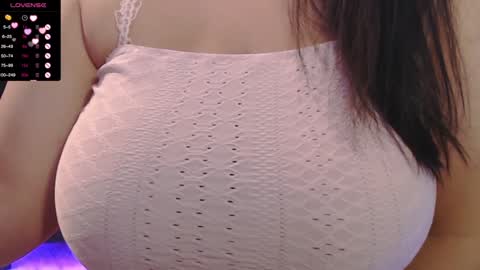 Snapshot of tiabellaxxx chatting on February 13, 4:32 am Tia Bella online show from February 13, 4:32 am