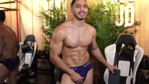 Tian Brooks online show from February 14, 3:42 am