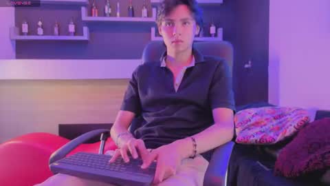   online show from July 25, 8:18 pm