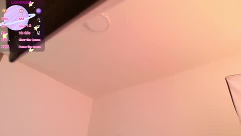 Tiana Le online show from October 4, 7:55 pm