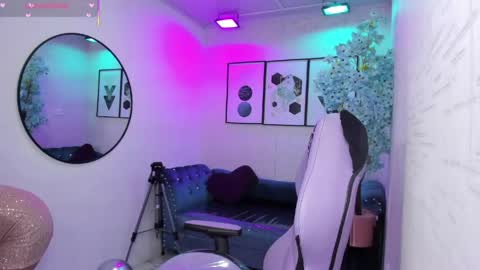 Tiara  online show from April 15, 3:43 am