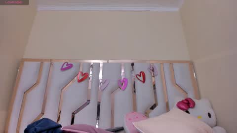 Snapshot of tifany_chill chatting on February 21, 11:43 pm online show from February 21, 11:43 pm