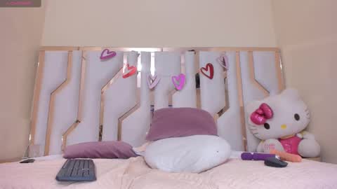 Snapshot of tifany_chill chatting on March 1, 12:50 am online show from March 1, 12:50 am