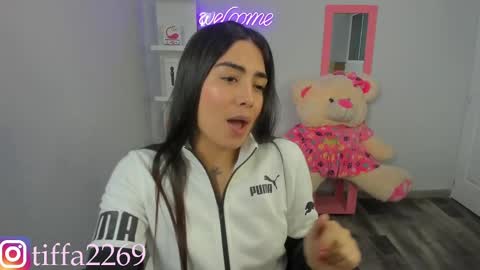 Snapshot of tifany_tay2 chatting on January 17, 2:50 am hey am julietha online show from January 17, 2:50 am