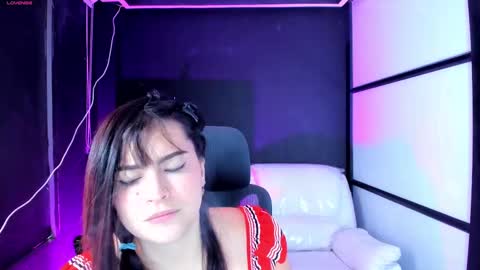 Snapshot of tifanywhitte_ chatting on March 6, 8:37 pm online show from March 6, 8:37 pm