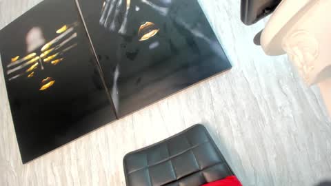 Tiffany online show from January 11, 5:10 am