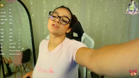 Snapshot of tiffany_lopez22 chatting on December 17, 3:28 am Tiffany Lopez online show from December 17, 3:28 am