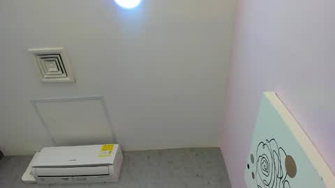 tiffany_mendez online show from December 22, 12:01 pm