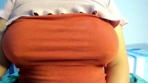 tiffany theressa online show from December 18, 7:53 pm