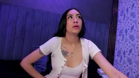 TiffanyDream8 online show from April 12, 10:14 pm