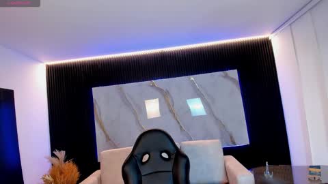 tiffanyhoustton online show from February 16, 12:47 pm