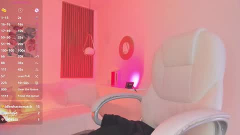 Tiffany online show from October 4, 1:53 pm