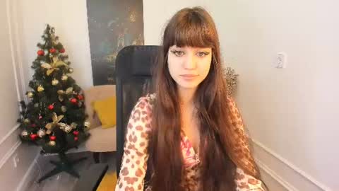 tiffanyyoun online show from January 8, 4:29 am