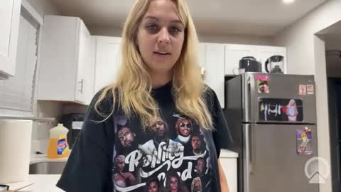 Tiffstreatsxoxo online show from October 10, 11:49 am