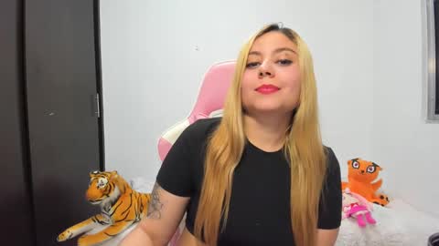 Snapshot of tigerbaby_ chatting on March 12, 12:42 am Ana online show from March 12, 12:42 am
