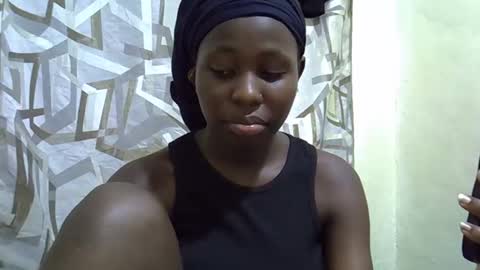 tight_pussie online show from November 17, 8:33 pm