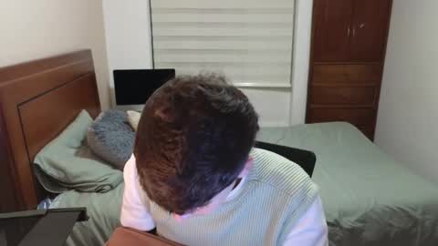 Camilo online show from October 21, 1:33 am