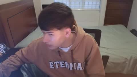 Snapshot of tightncuteass chatting on September 14, 10:44 pm Camilo online show from September 14, 10:44 pm