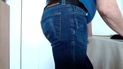 Tightshortsspank online show from March 8, 9:40 pm