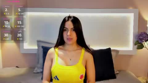 tiinyangel online show from July 3, 5:18 pm