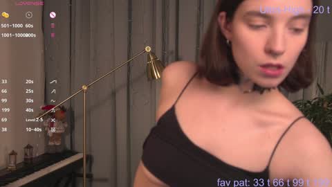 tilda_aikiss online show from December 22, 10:47 pm