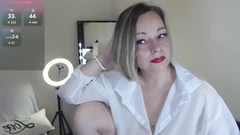 Tilly online show from February 20, 4:47 pm