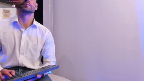 Snapshot of tim__watson chatting on February 17, 2:42 am Tim online show from February 17, 2:42 am