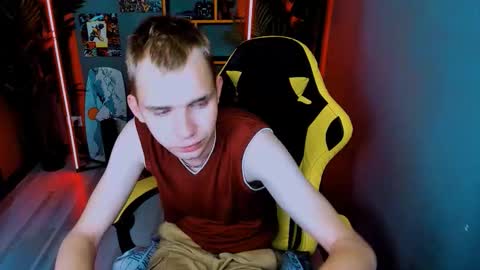 Snapshot of tim_blackk chatting on September 16, 9:07 pm Tim online show from September 16, 9:07 pm