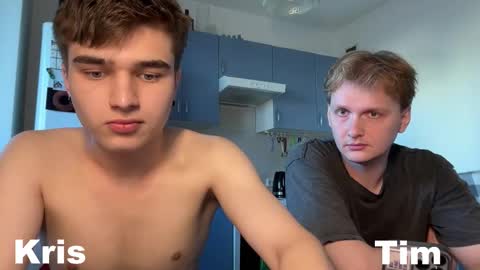 Kit kat online show from September 29, 1:43 pm